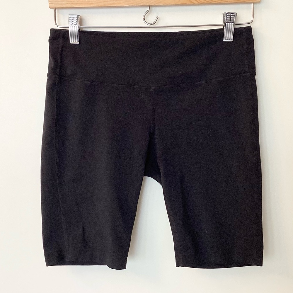Athleta Chaturanga Jammer Bike Shorts - Black - M